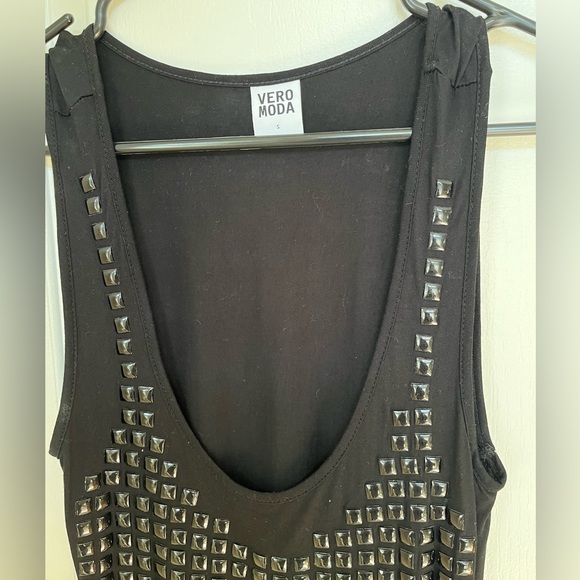 Vero Moda black tank top with black studs-Size small - Picture 6 of 9